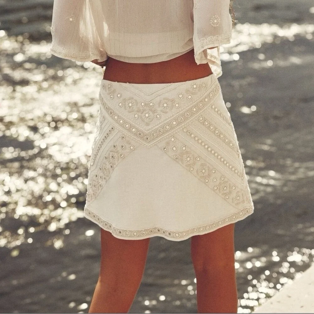 Zara White Embellished Mini Skirt - Picture 2 of 5